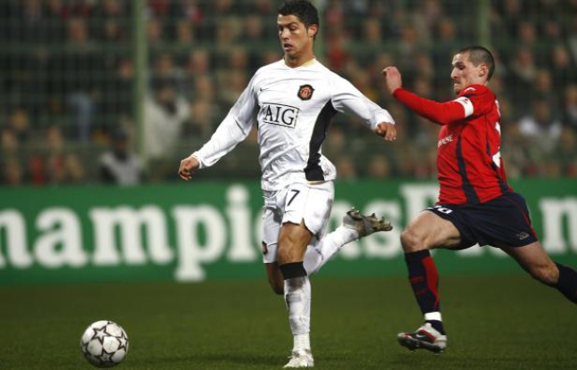 Le Lillois Grégory Tafforeau à la poursuite de Cristiano Ronaldo, le 20 février 2007 à Villeneuve d'Ascq. Le Lillois Grégory Tafforeau à la poursuite de Cristiano Ronaldo, le 20 février 2007 à Villeneuve d'Ascq.
