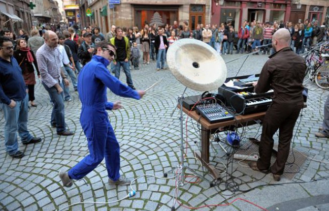 Lors de la Fête de la musique à Strasbourg. Lors de la Fête de la musique à Strasbourg.