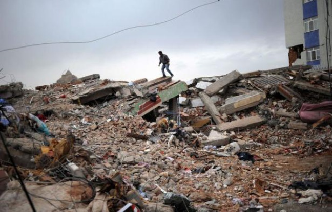 Les télécommunications modernes peuvent sauver des vies en cas de catastrophes naturelles et des procédures concrètes et applicables dans tous les pays, y compris les plus pauvres, doivent être mises en place pour s'y préparer, selon les ministre des TIC réunis jeudi à Genève. Les télécommunications modernes peuvent sauver des vies en cas de catastrophes naturelles et des procédures concrètes et applicables dans tous les pays, y compris les plus pauvres, doivent être mises en place pour s'y préparer, selon les ministre des TIC réunis jeudi à Genève.