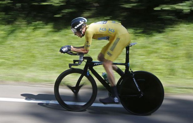 Le Britannique Bradley Wiggins, lors d'un contre-la-montre sur le Tour de France, le 9 juillet 2012. Le Britannique Bradley Wiggins, lors d'un contre-la-montre sur le Tour de France, le 9 juillet 2012.