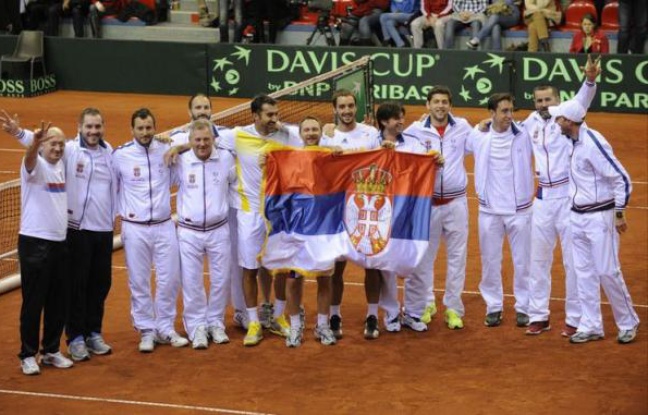 La Serbie s'est qualifiée pour les quarts de finale de la Coupe Davis après le succès de la paire Viktor Troicki/Nenad Zimonic sur le duo belge Steve Darcis/Ruben Bemelmans 6-4, 6-4, 5-7, 6-4 samedi à Charleroi. La Serbie s'est qualifiée pour les quarts de finale de la Coupe Davis après le succès de la paire Viktor Troicki/Nenad Zimonic sur le duo belge Steve Darcis/Ruben Bemelmans 6-4, 6-4, 5-7, 6-4 samedi à Charleroi.