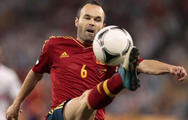Le milieu espagnol Andres Iniesta, lors d'un match de l'Euro contre le Portugal, le 27 juin 2012. Le milieu espagnol Andres Iniesta, lors d'un match de l'Euro contre le Portugal, le 27 juin 2012.