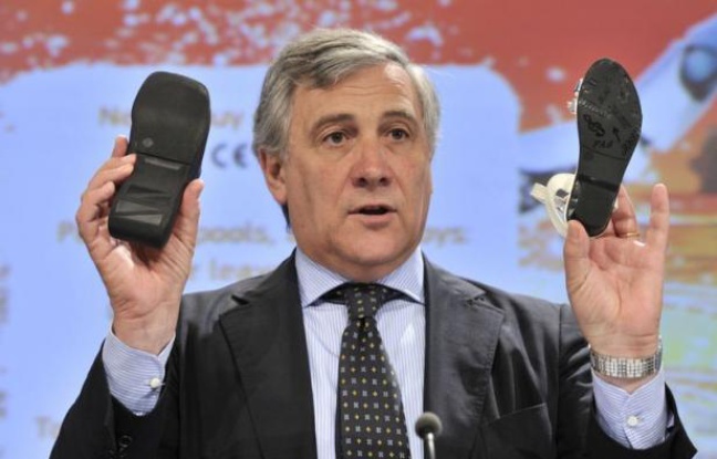 La Commission européenne a lancé mercredi une nouvelle campagne contre la contrefaçon, notamment les jouets, qui sont pour la plupart fabriqués en Chine, et a rappelé aux Etats membres leur obligation de lutter contre ce fléau économique. La Commission européenne a lancé mercredi une nouvelle campagne contre la contrefaçon, notamment les jouets, qui sont pour la plupart fabriqués en Chine, et a rappelé aux Etats membres leur obligation de lutter contre ce fléau économique.