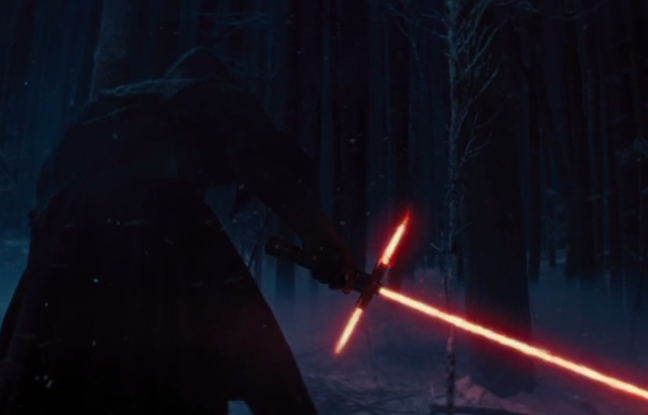 Nouvelle Trilogie Star Wars : Star Wars 7 -  Le Réveil de la Force (The Force Awakens) 648x415_nouveau-sabre-laser-trailer-star-wars-episode-vii