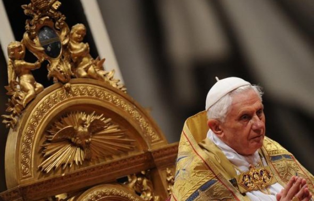 Pour la première fois, un pape, Benoît XVI, admet l'utilisation du préservatif "dans certains cas", "pour réduire les risques de contamination" avec le virus VIH du sida, dans un livre d'entretiens à paraître mardi. Pour la première fois, un pape, Benoît XVI, admet l'utilisation du préservatif "dans certains cas", "pour réduire les risques de contamination" avec le virus VIH du sida, dans un livre d'entretiens à paraître mardi.