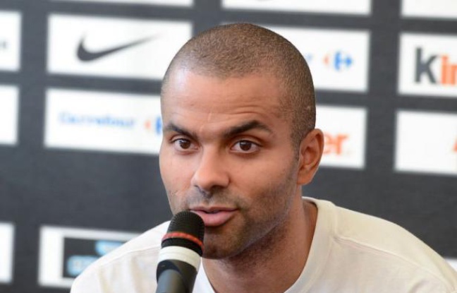 Tony Parker, le meneur de jeu de l'équipe de France de basket-ball, a estimé mardi, lors d'un déplacement à Villeurbanne à la veille de son départ aux JO, que les Etats-Unis, adversaire dimanche de la France pour son premier match olympique, n'étaient "pas imbattables". Tony Parker, le meneur de jeu de l'équipe de France de basket-ball, a estimé mardi, lors d'un déplacement à Villeurbanne à la veille de son départ aux JO, que les Etats-Unis, adversaire dimanche de la France pour son premier match olympique, n'étaient "pas imbattables".