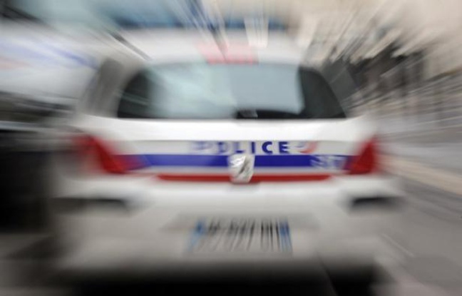 Un jeune homme de 25 ans, domicilié à Gignac-la-Nerthe à une vingtaine de kilomètres de Marseille, a été hospitalisé dans un état grave après avoir été enlevé et violemment battu par plusieurs individus dans la nuit de jeudi à vendredi, a-t-on appris auprès du parquet d'Aix-en-Provence. Un jeune homme de 25 ans, domicilié à Gignac-la-Nerthe à une vingtaine de kilomètres de Marseille, a été hospitalisé dans un état grave après avoir été enlevé et violemment battu par plusieurs individus dans la nuit de jeudi à vendredi, a-t-on appris auprès du parquet d'Aix-en-Provence.