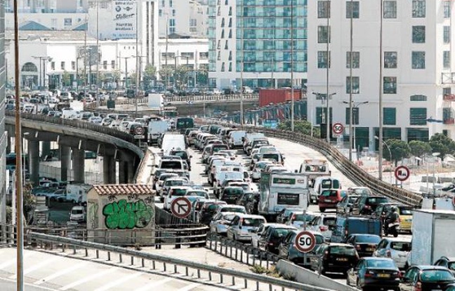 Les problèmes de circulation sont fréquents dans la cité phocéenne. Les problèmes de circulation sont fréquents dans la cité phocéenne.