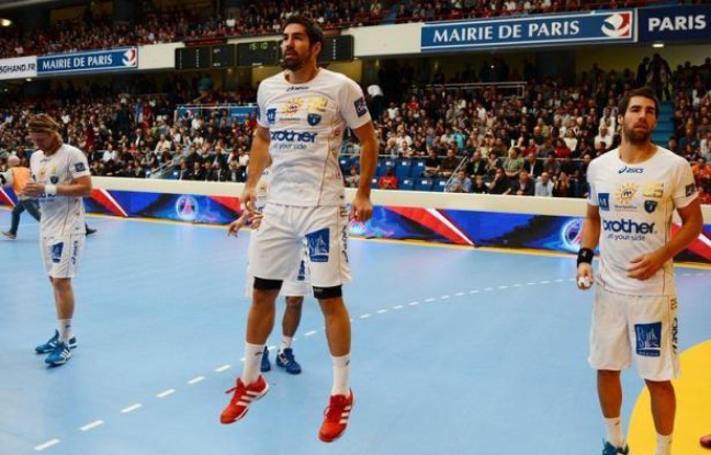 Les frères Karabatic, leurs compagnes ainsi que les autres handballeurs et le kiné ont tous quitté le service central des courses et jeux à Nanterre mardi pour rejoindre Montpellier où l'instruction sur le match présumé truqué est menée, a-t-on appris de sources concordantes. Les frères Karabatic, leurs compagnes ainsi que les autres handballeurs et le kiné ont tous quitté le service central des courses et jeux à Nanterre mardi pour rejoindre Montpellier où l'instruction sur le match présumé truqué est menée, a-t-on appris de sources concordantes.