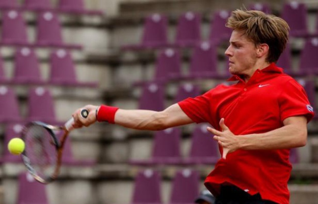 Privée notamment de Robin Soderling, atteint d'une mononucléose et sorti récemment du classement ATP, la Suède a subi un cinglant 5-0 à Bruxelles contre la Belgique, emmenée par le prometteur David Goffin Privée notamment de Robin Soderling, atteint d'une mononucléose et sorti récemment du classement ATP, la Suède a subi un cinglant 5-0 à Bruxelles contre la Belgique, emmenée par le prometteur David Goffin