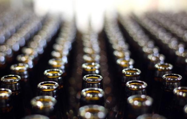 Le marché de la bière poursuit sa consolidation avec l'acquisition par le premier brasseur mondial, AB InBev, propriétaire de Stella Artois et Budweiser, du groupe mexicain Grupo Modelo, surtout connu pour sa marque Corona. Le marché de la bière poursuit sa consolidation avec l'acquisition par le premier brasseur mondial, AB InBev, propriétaire de Stella Artois et Budweiser, du groupe mexicain Grupo Modelo, surtout connu pour sa marque Corona.
