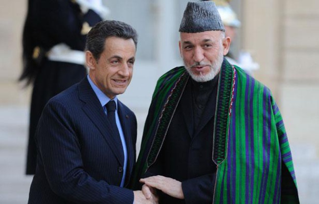Nicolas Sarkozy et Hamid Karzai à l'Elysée, à Paris, le 27 janvier 2012. Nicolas Sarkozy et Hamid Karzai à l'Elysée, à Paris, le 27 janvier 2012.