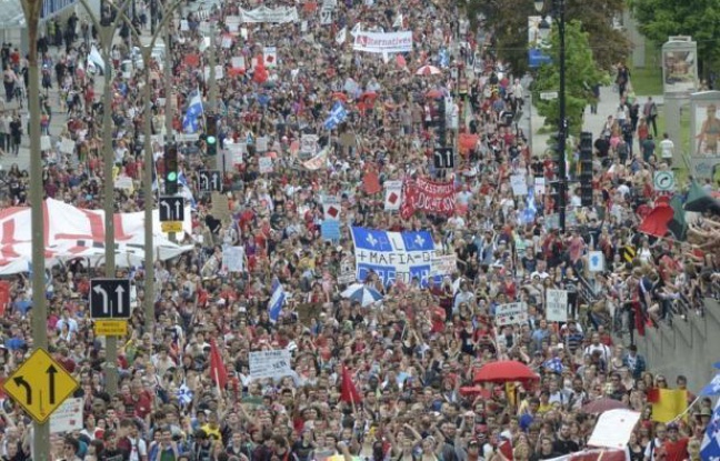 La manifestation, organisée au centième jour du différend entre les étudiants grévistes et le gouvernement du Premier ministre Jean Charest, s'est déroulée pacifiquement, voire dans une ambiance festive, en dépit de quelques incidents lors desquels trois vitrines de magasins ont été brisées à coups de projectiles. La manifestation, organisée au centième jour du différend entre les étudiants grévistes et le gouvernement du Premier ministre Jean Charest, s'est déroulée pacifiquement, voire dans une ambiance festive, en dépit de quelques incidents lors desquels trois vitrines de magasins ont été brisées à coups de projectiles.