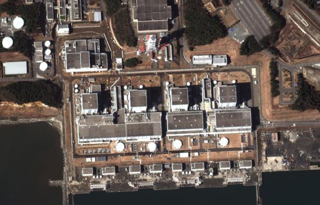 Images satellite de la centrale nucléaire de Fukushima, au Japon, où s'est produite une explosion le 12 mars 2011. Images satellite de la centrale nucléaire de Fukushima, au Japon, où s'est produite une explosion le 12 mars 2011.