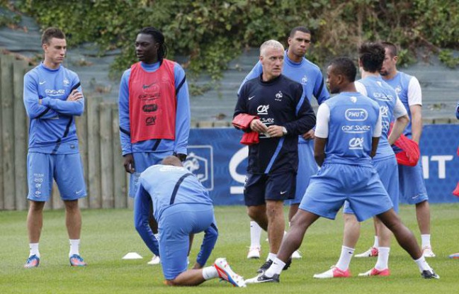 L'équipe de France prépare sa rencontre face à la Finlande, à Clairefontaine, le 5 septembre 2012. L'équipe de France prépare sa rencontre face à la Finlande, à Clairefontaine, le 5 septembre 2012.
