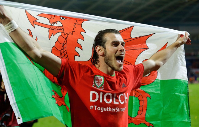 Le joueur du Real Madrid Gareth Bale, après la qualification du Pays de Galles pour l'Euro 2016. Le joueur du Real Madrid Gareth Bale, après la qualification du Pays de Galles pour l'Euro 2016.