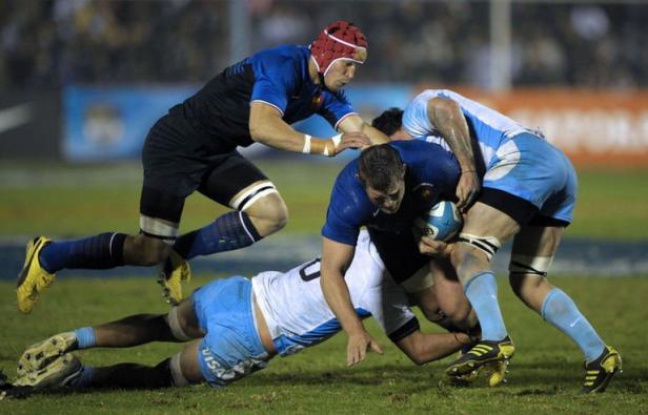 Le XV de France, précis, appliqué et déterminé, a sauvé sa tournée de juin en Argentine en infligeant une sévère correction (49-10) à une jeune équipe des Pumas samedi à Tucuman, une semaine après la rageante défaite subie à Cordoba (23-20). Le XV de France, précis, appliqué et déterminé, a sauvé sa tournée de juin en Argentine en infligeant une sévère correction (49-10) à une jeune équipe des Pumas samedi à Tucuman, une semaine après la rageante défaite subie à Cordoba (23-20).