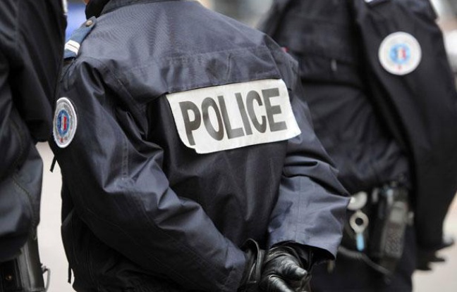illustration: Des policiers, le 14 novembre 2011. illustration: Des policiers, le 14 novembre 2011.