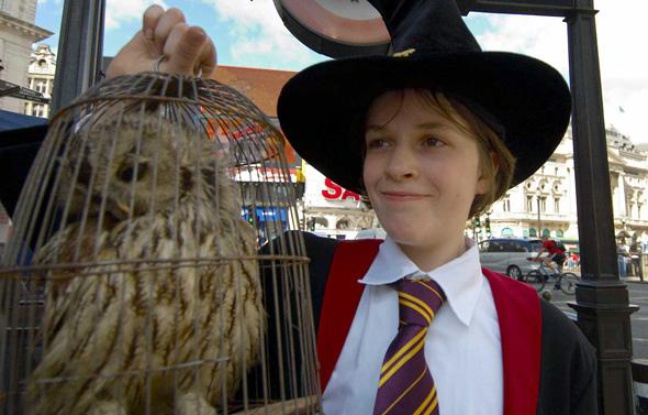 Un fan d'Harry Potter en juillet 2007, à Londres. Un fan d'Harry Potter en juillet 2007, à Londres.