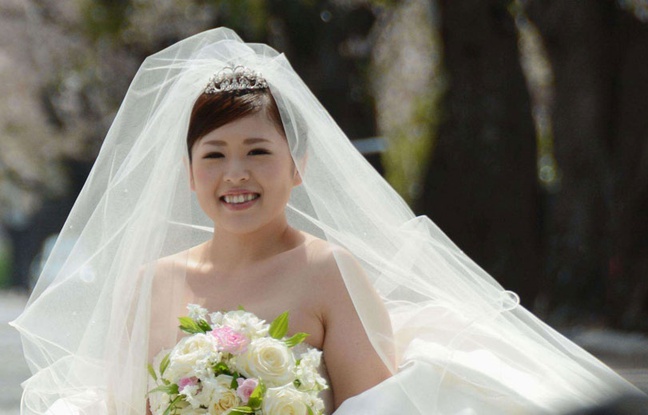 Natsumi Yokota, lors de son mariage, le 16 avril 2014. Natsumi Yokota, lors de son mariage, le 16 avril 2014.