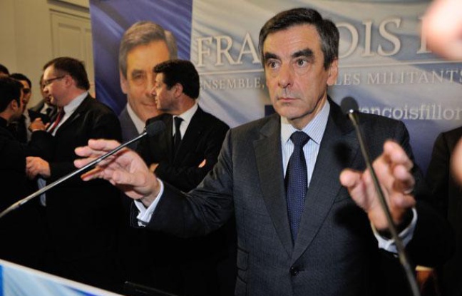 François Fillon, lors d'une conférence de presse le 27 novembre 2012 à Paris. François Fillon, lors d'une conférence de presse le 27 novembre 2012 à Paris.