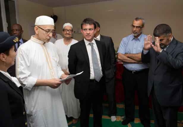 2048x1536-fit_manuel-valls-etait-1er-aout-2013a-mosquee-ozoir-la-ferriere.jpg
