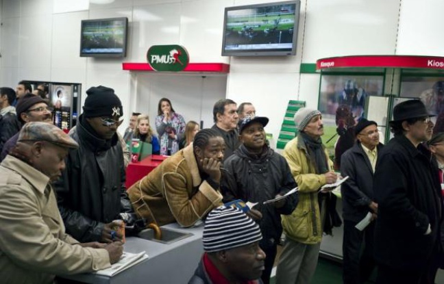 Après avoir franchi pour la première fois la barre des dix milliards d'euros de mises en 2011 avec une croissance de 7,3%, le Pari mutuel urbain a ralenti le rythme en 2012 en enregistrant une hausse de 2,5% seulement malgré une forte augmentation de ses activités en ligne. Après avoir franchi pour la première fois la barre des dix milliards d'euros de mises en 2011 avec une croissance de 7,3%, le Pari mutuel urbain a ralenti le rythme en 2012 en enregistrant une hausse de 2,5% seulement malgré une forte augmentation de ses activités en ligne.
