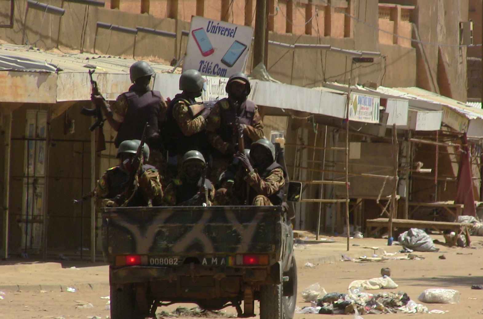 L'armée reprend Boni des mains des djihadistes - Septembre 04, 2016 2048x1536-fit_soldats-maliens-gao-12-juillet-2016