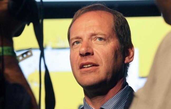 Christian Prudhomme, directeur du Tour de France, prône l'audace dans l'édition 2012 de la Grande Boucle, qui accorde paradoxalement la part belle aux contre-montre. Christian Prudhomme, directeur du Tour de France, prône l'audace dans l'édition 2012 de la Grande Boucle, qui accorde paradoxalement la part belle aux contre-montre.