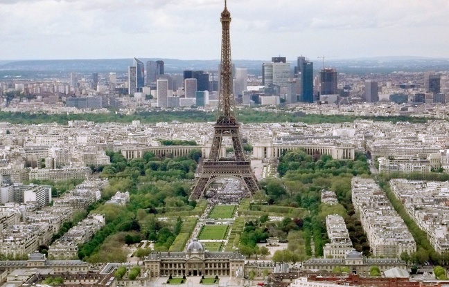 La fan-zone du Champ-de-Mars pourra accueillir jusqu'à 92.000 supporters. La fan-zone du Champ-de-Mars pourra accueillir jusqu'à 92.000 supporters.