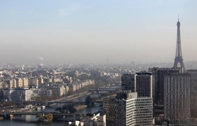 La réduction de la pollution de l'air dans neuf villes de France permettrait d'économiser près de 5 milliards d'euros par an et d'allonger l'espérance de vie en évitant près de 3.000 décès annuels, a indiqué l'Institut de veille sanitaire (InVS) lundi. La réduction de la pollution de l'air dans neuf villes de France permettrait d'économiser près de 5 milliards d'euros par an et d'allonger l'espérance de vie en évitant près de 3.000 décès annuels, a indiqué l'Institut de veille sanitaire (InVS) lundi.