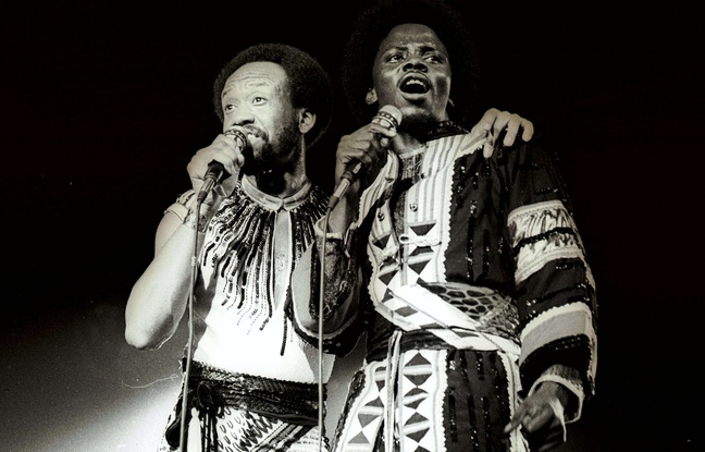 Maurice White (droite) et Philip Baily, du groupe Earth, Wind & Fire, en 1978. Maurice White (droite) et Philip Baily, du groupe Earth, Wind & Fire, en 1978.