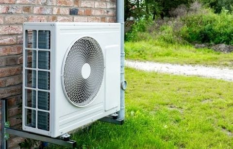 La pompe à chaleur est-elle réellement rentable pour une maison de 100 m² ? Faites le calcul avec nous !