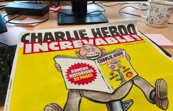 Un homme tente de voler l’arme d’un policier devant Charlie Hebdo
