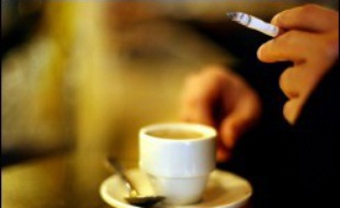 La fumée se révèle aussi un frein déterminant à la fréquentation d'un établissement. Elle est la troisième cause citée par les Français déclarant aller moins souvent dans les bars.