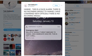 Capture d'écran d'un tweet de l'élue américaine Tulsi Gabbard, démentant l'alerte envoyée par erreur aux habitants de Hawaï pour les prévenir de l'arrivée imminente d'un missile balistique.