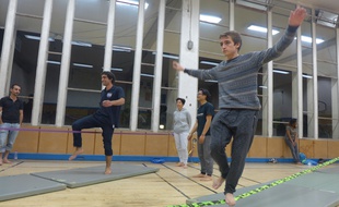 Les slackliners azuréens peuvent désormais s'entraîner en intérieur.