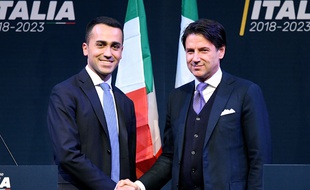 Le juriste Giuseppe Conte (à dr.) est pressenti pour prendre la tête du gouvernement italien.