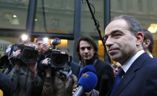 Nicolas Sarkozy est dans "l'incompréhension" après sa mise en examen pour abus de faiblesse, a déclaré vendredi matin Jean-François Copé, président de l'UMP, disant l'avoir eu la veille au téléphone.