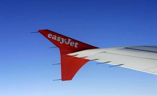 Un avion EasyJet.