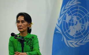Aung San Suu Kyi, leader birman de fait, est très critiquée pour sa gestion de la crise des Rohingas.
