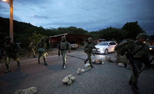 Des soldats mexicains déployés à la frontière avec le Guatemala pour ralentir l'immigration clandestine.