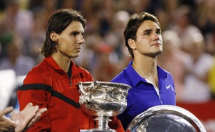 Roger Federer cache mal son émotion après sa défaite contre Rafael Nadal en final de l'Open d'Australie.