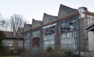 La Halle de Rouvray, ancien bâtiment industriel dans le 19e arrondissement, restera à l'abandon après l'arrêt du projet "Manufacture de l'Ourcq".