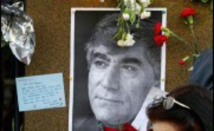 La police turque a arrêté samedi le meurtrier présumé du journaliste turc d'origine arménienne Hrant Dink, ont annoncé les télévisions turques NTV et CNN-Turk.