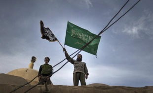 Le chef du front jihadiste Al-Nosra, en première ligne dans le combat contre le régime syrien, a été blessé mercredi dans un bombardement mené par l'armée dans la province de Damas, a annoncé une ONG syrienne.
