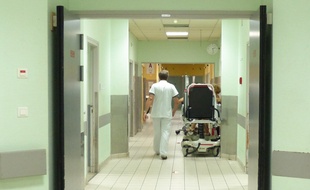 Pour les personnes interrogées, il faut plus de personnel dans les établissements de santé.