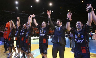 Les Montpelliérains après leur victoire en Coupe de France, le 15 avril 2012 à Paris.