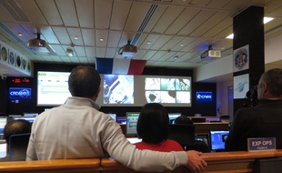 Les équipes du Cnes ont suivi en direct ce vendredi la première sortie de l'astronaute français Thomas Pesquet dans l'espace.