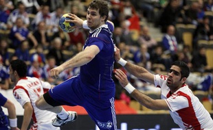 Le handballeur français William Accambray face à Bahrain le 17 janvier 2011.